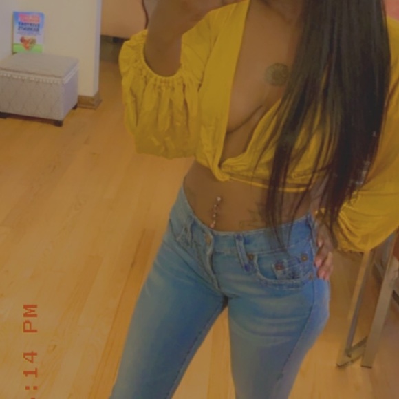 Yellow stylish shirt - Picture 2 of 2